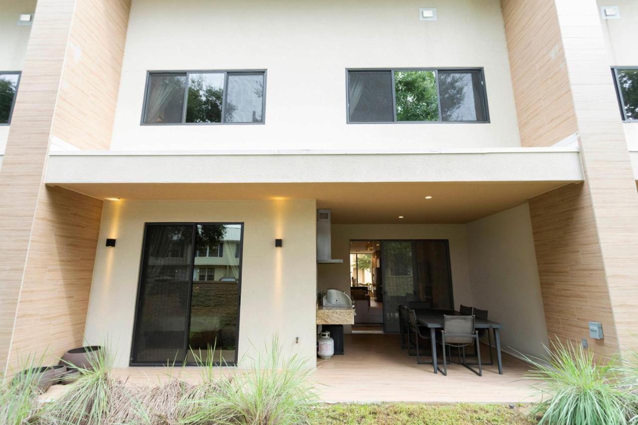 Stunning 4 Bd Close To Disney @ Magic Village Resort 7537 أورلاندو المظهر الخارجي الصورة